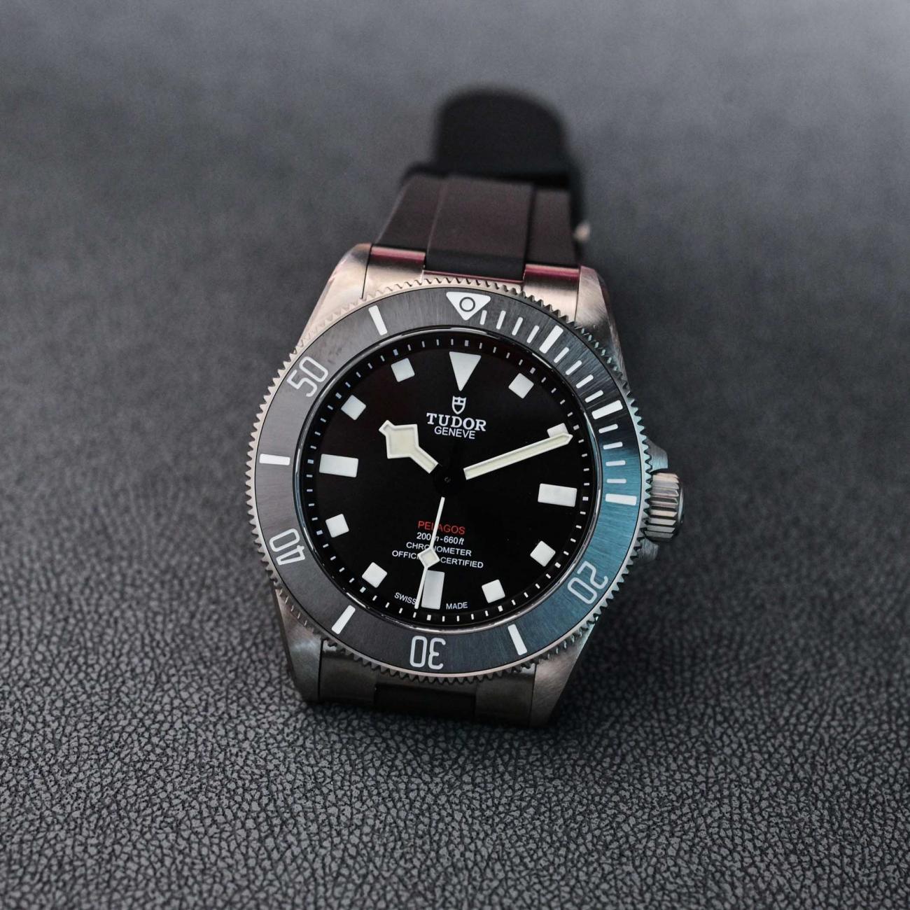 Name:  Tudor-Pelagos-39-25407N-no-date-titanium-dive-watch-hands-on-7.jpg
Views: 92
Size:  219.7 KB